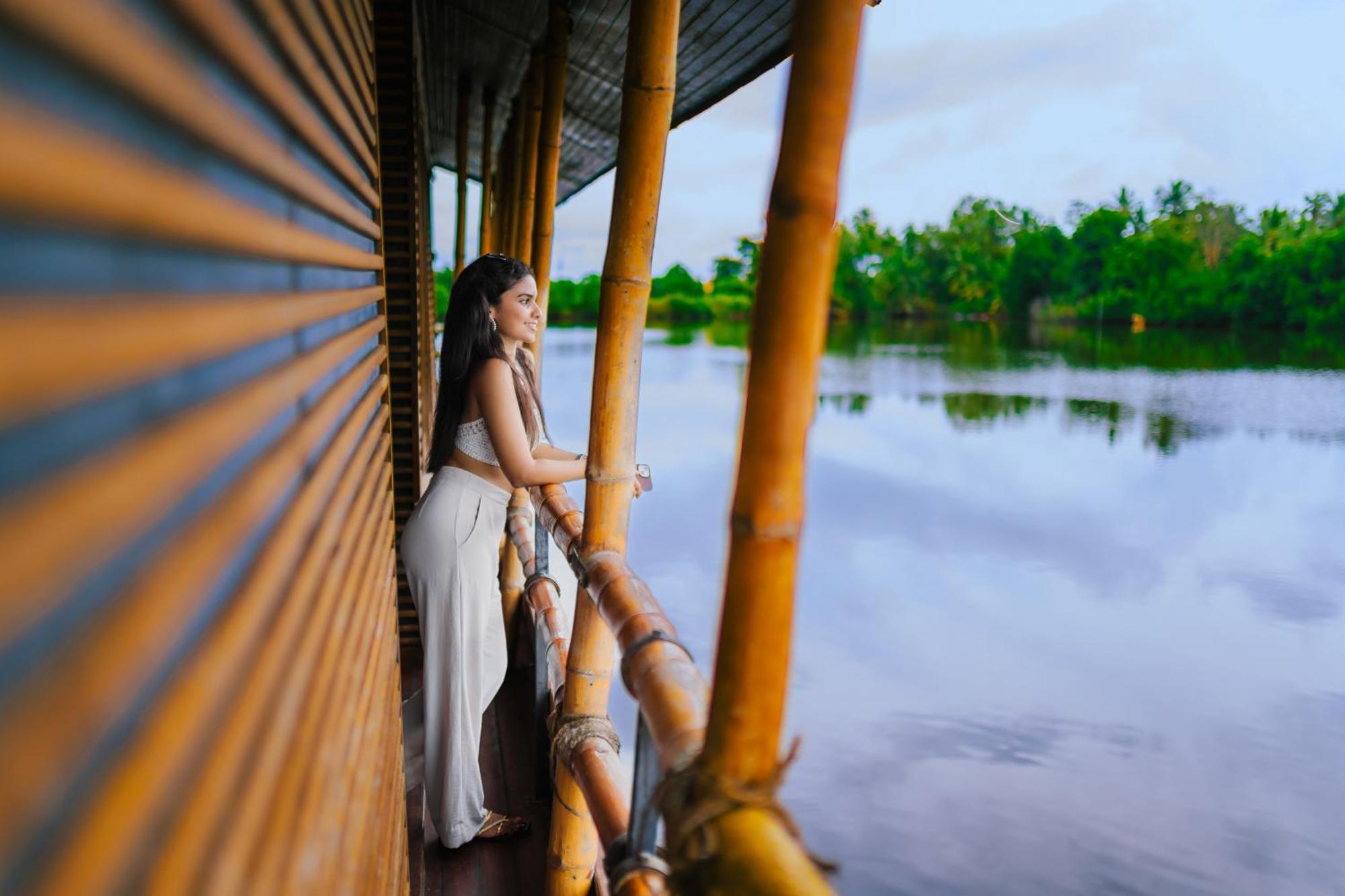 Yathra Houseboat Hotel Bentota Exterior photo